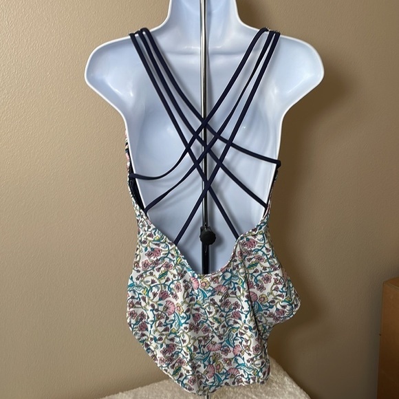 KONA Sol Patterned One Piece Swimsuit Size Large - Picture 5 of 9